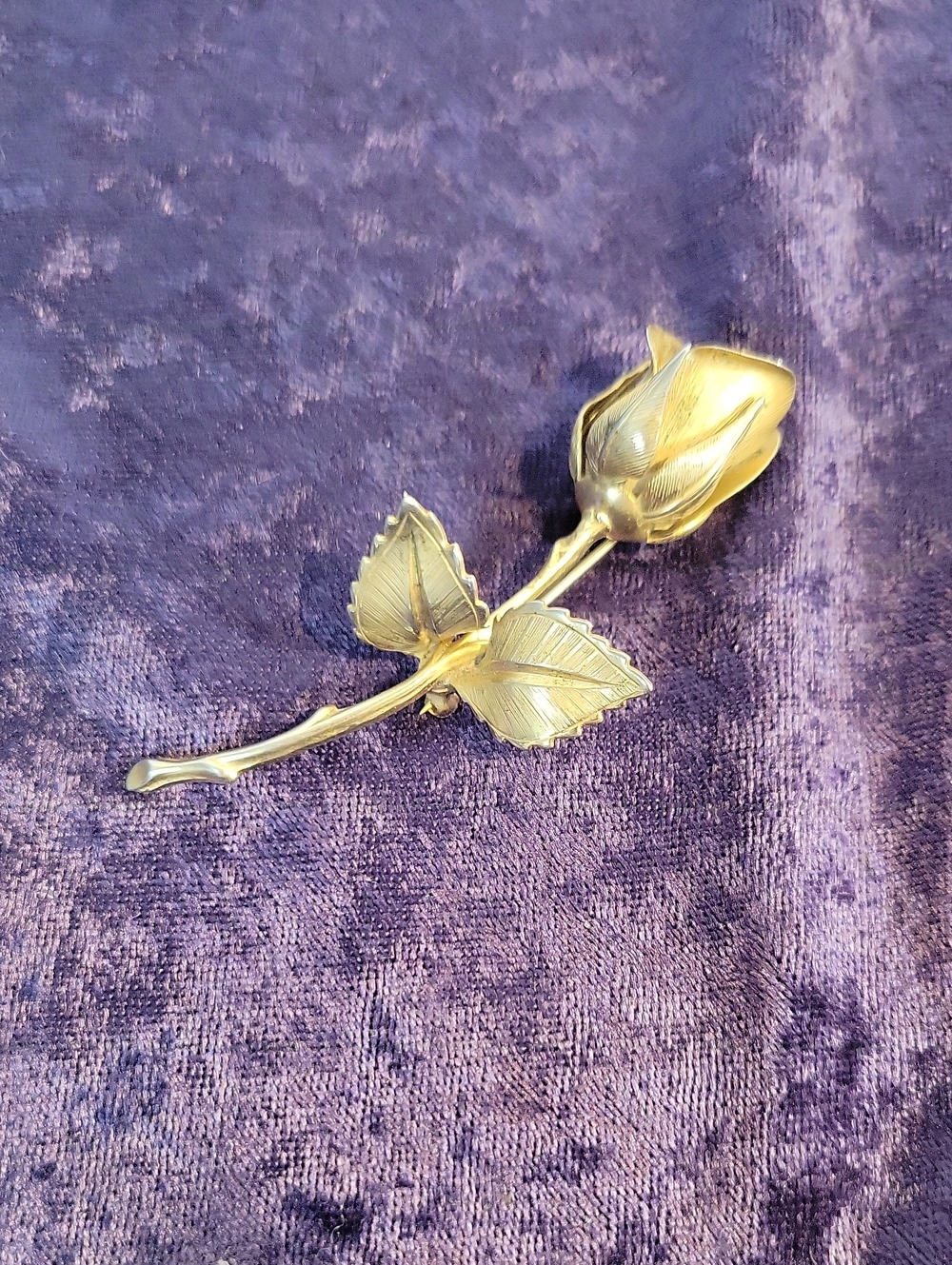 Vintage Giovanni Brooch, Gold Tone Matalic, Long Stemed Rose Pin, Beautiful